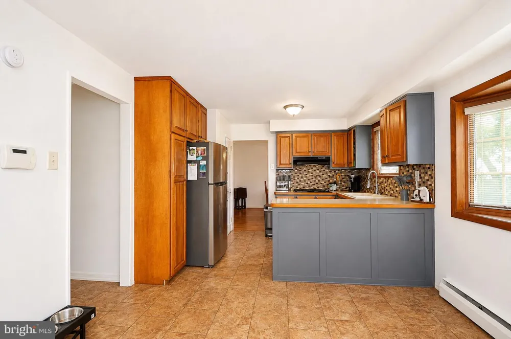 1091 LOG COLLEGE DRIVE Warminster, PA 18974