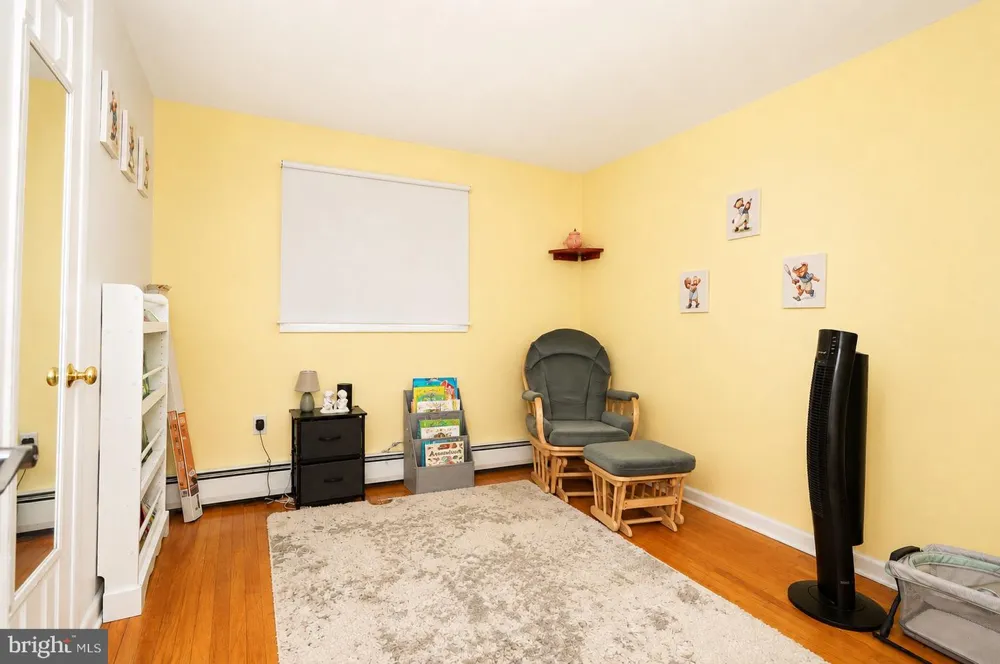 1091 LOG COLLEGE DRIVE Warminster, PA 18974
