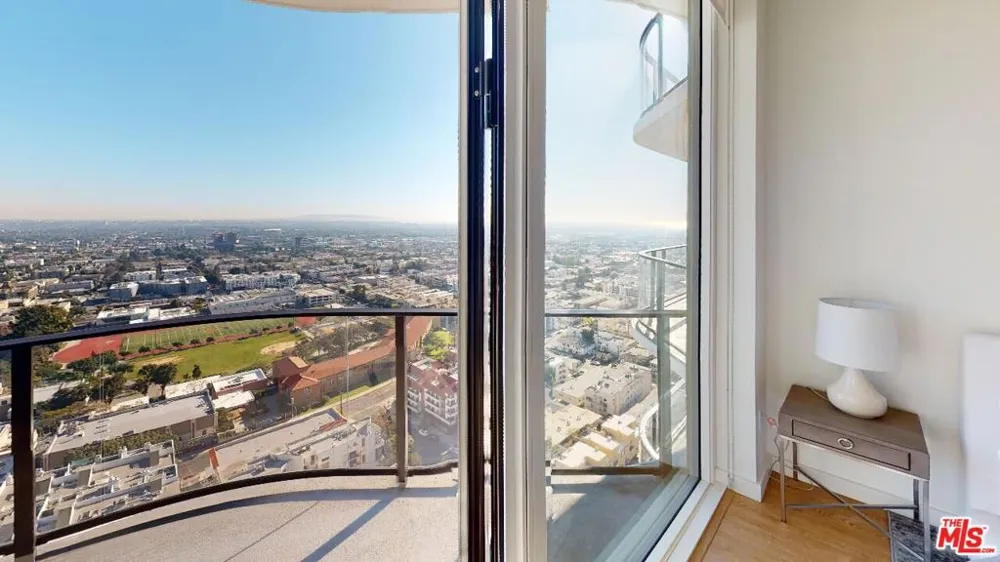 11750 Wilshire Boulevard #1906 Los Angeles, CA 90025