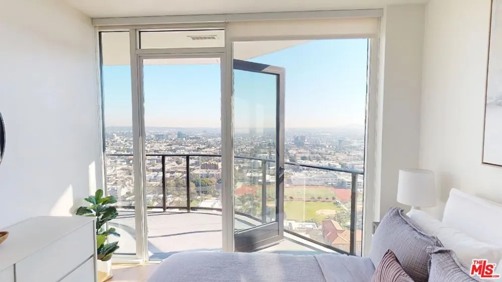 11750 Wilshire Boulevard #1906 Los Angeles, CA 90025