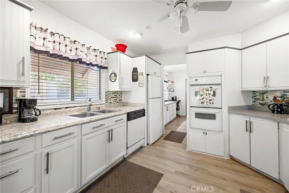 1280 Brentwood Hemet, CA 92545