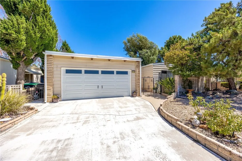 1280 Brentwood Hemet, CA 92545