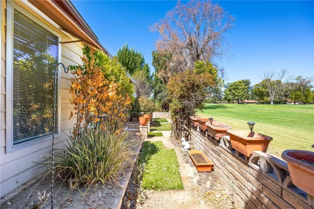 1280 Brentwood Hemet, CA 92545