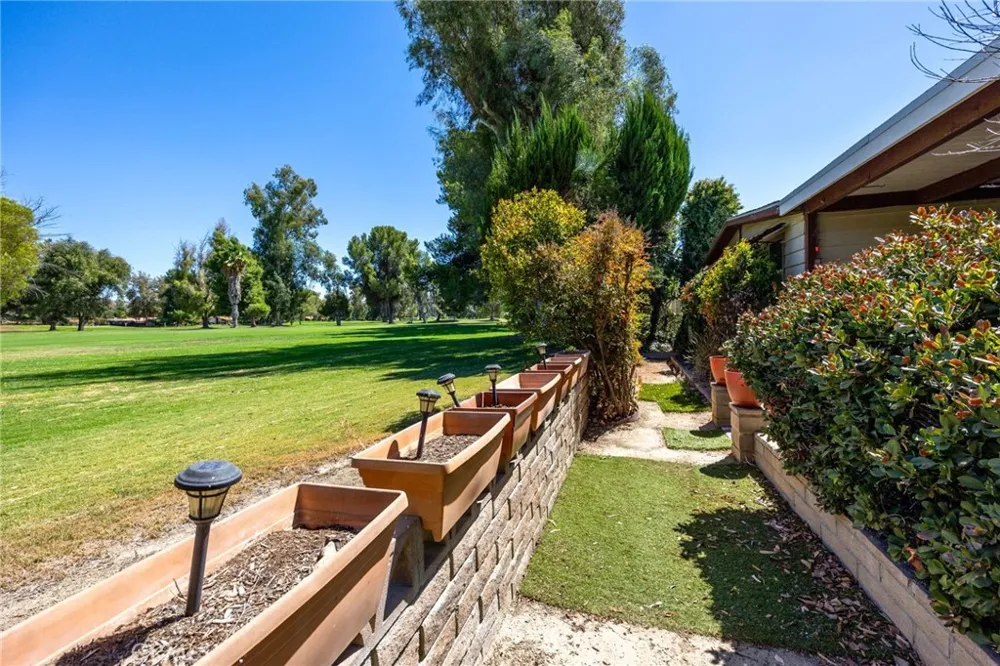1280 Brentwood Hemet, CA 92545