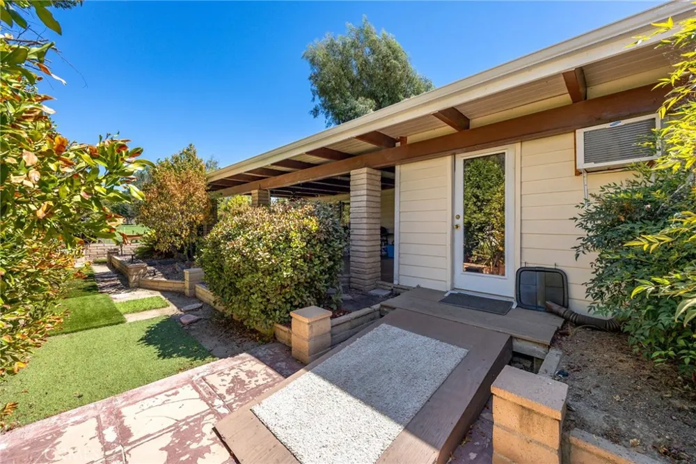 1280 Brentwood Hemet, CA 92545