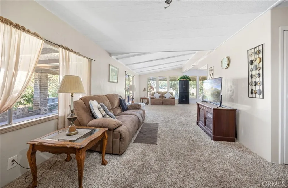 1280 Brentwood Hemet, CA 92545
