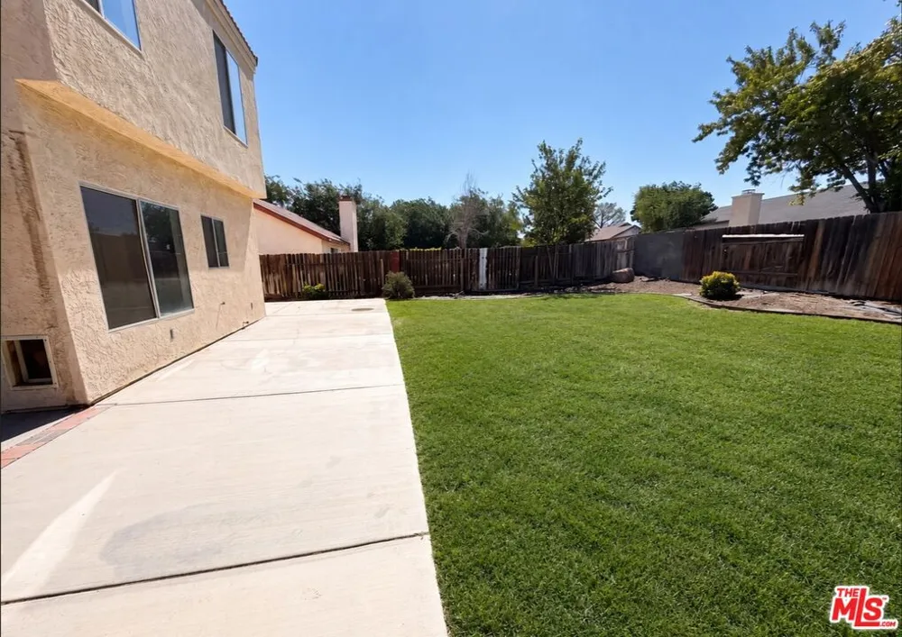 4256 Trenton Avenue Palmdale, CA 93552