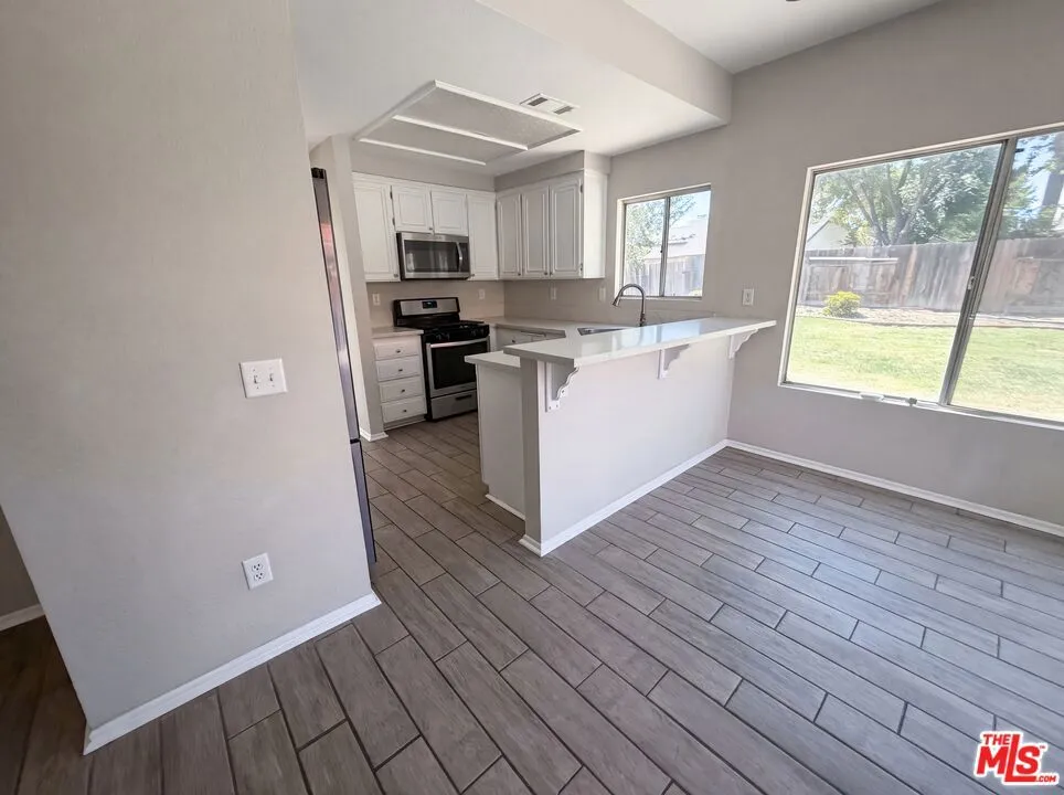 4256 Trenton Avenue Palmdale, CA 93552