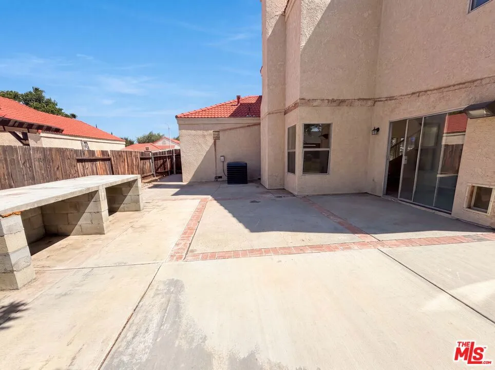 4256 Trenton Avenue Palmdale, CA 93552