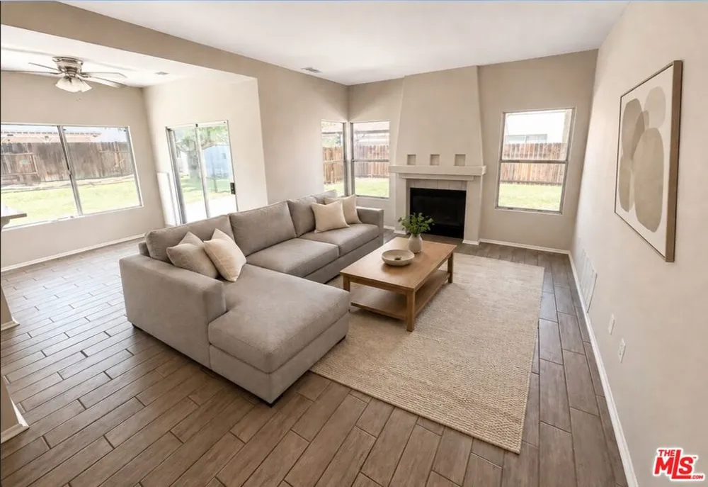 4256 Trenton Avenue Palmdale, CA 93552