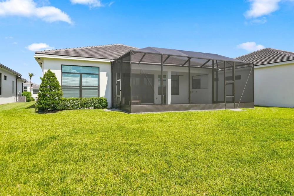 10105 SW Latium Way Port St. Lucie, FL 34987