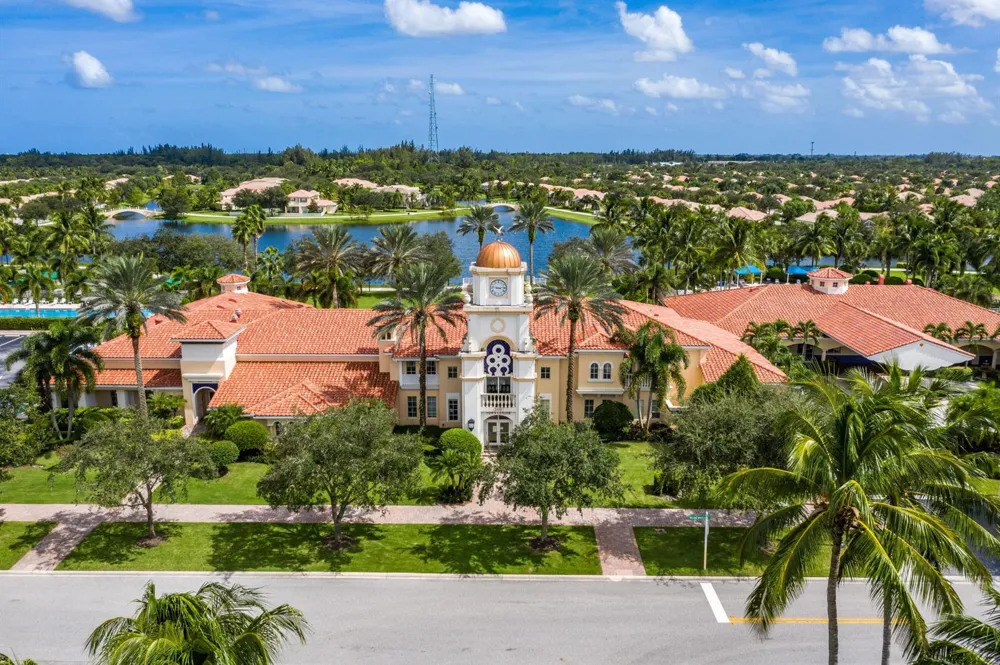 8475 Quito Place Wellington, FL 33414