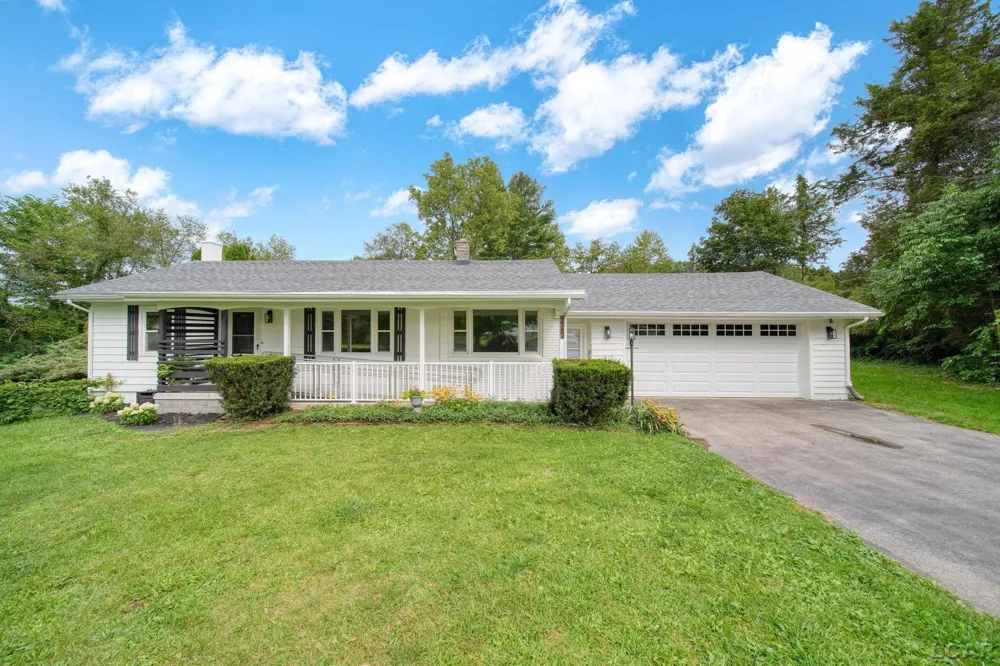 2787 Lenawee Hills Highway Adrian Township, MI 49221
