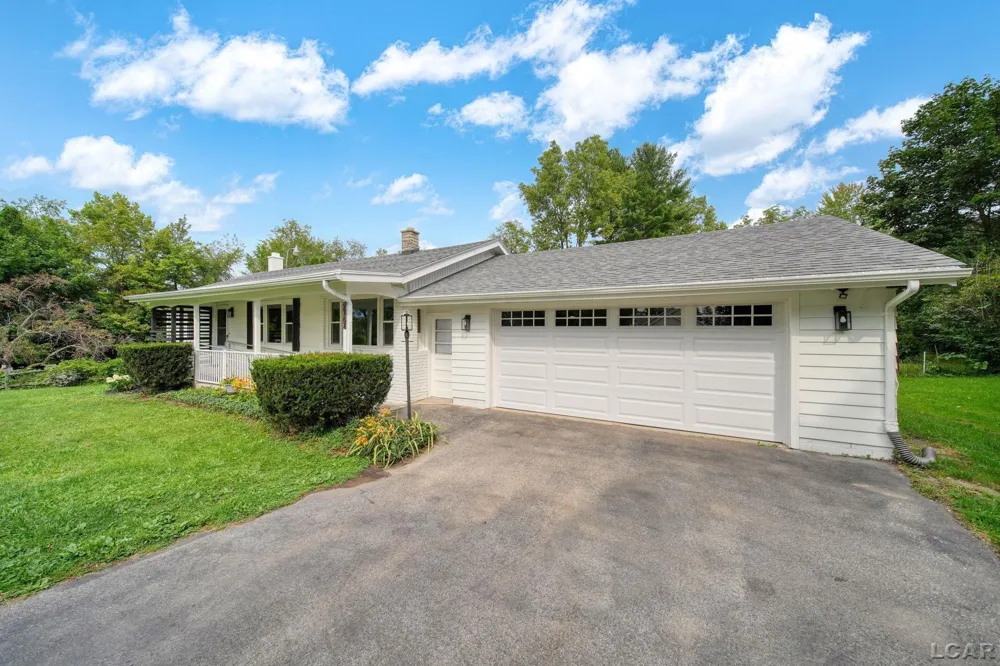 2787 Lenawee Hills Highway Adrian Township, MI 49221