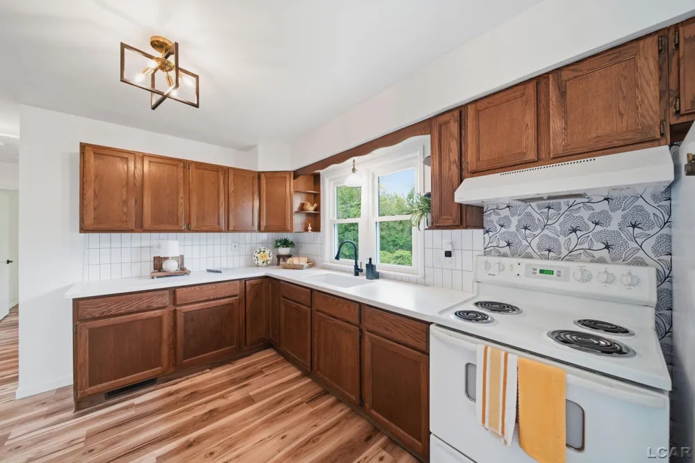 2787 Lenawee Hills Highway Adrian Township, MI 49221