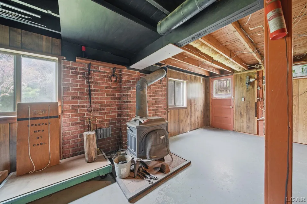 2787 Lenawee Hills Highway Adrian Township, MI 49221