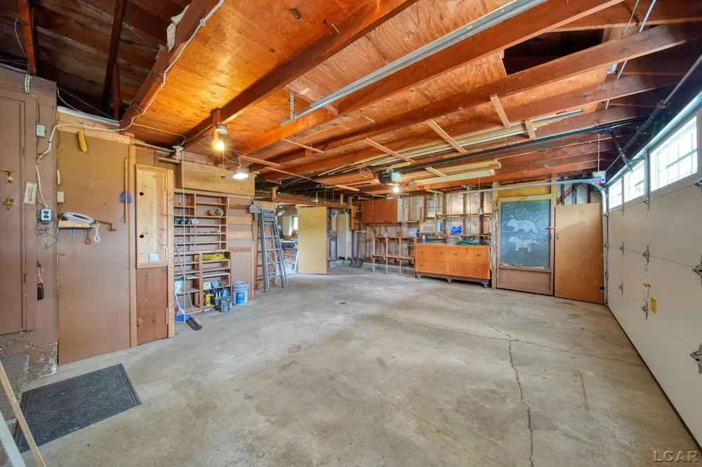 2787 Lenawee Hills Highway Adrian Township, MI 49221