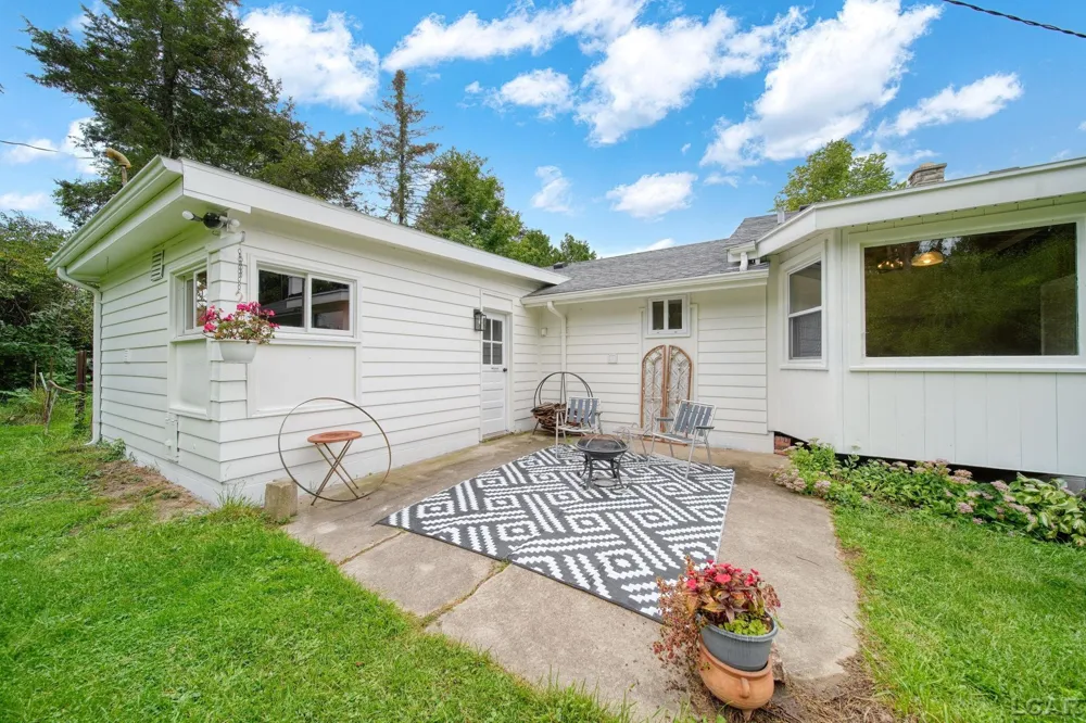 2787 Lenawee Hills Highway Adrian Township, MI 49221