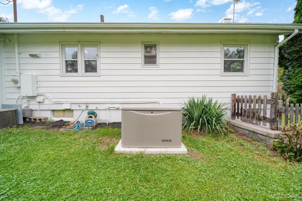 2787 Lenawee Hills Highway Adrian Township, MI 49221