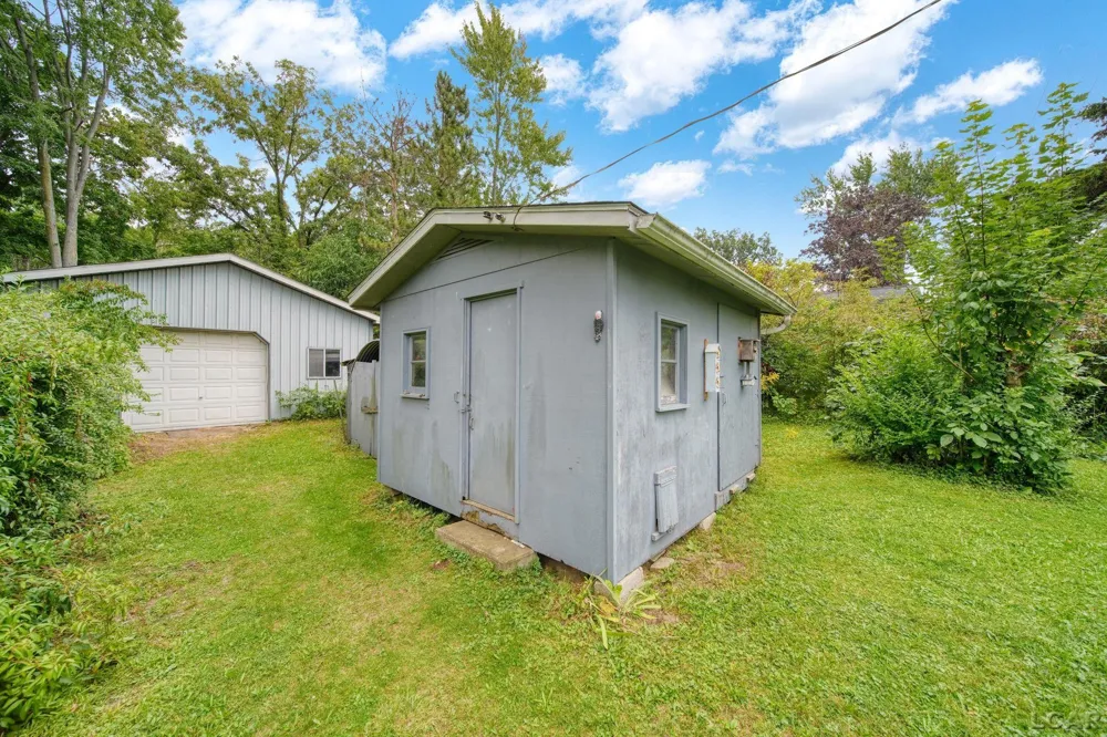 2787 Lenawee Hills Highway Adrian Township, MI 49221