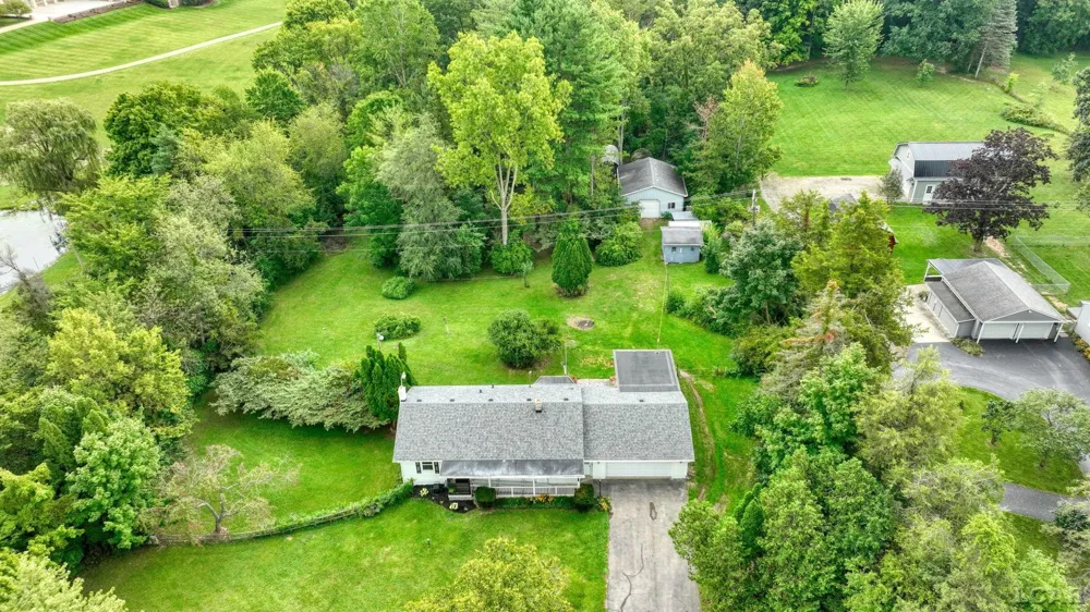 2787 Lenawee Hills Highway Adrian Township, MI 49221