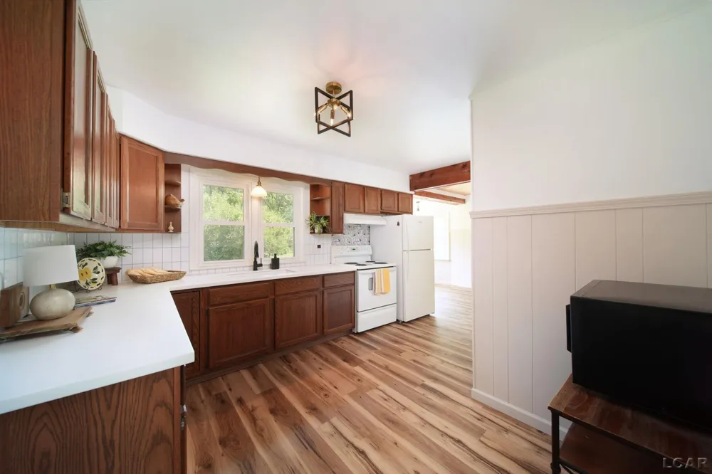 2787 Lenawee Hills Highway Adrian Township, MI 49221