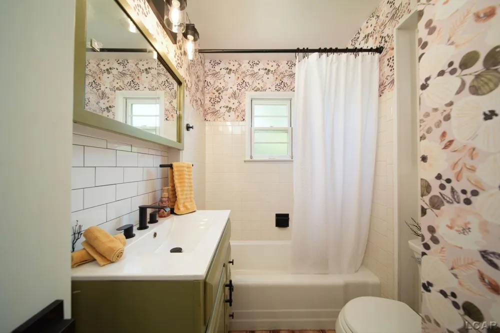 2787 Lenawee Hills Highway Adrian Township, MI 49221