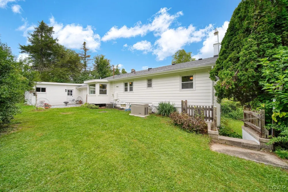 2787 Lenawee Hills Highway Adrian Township, MI 49221