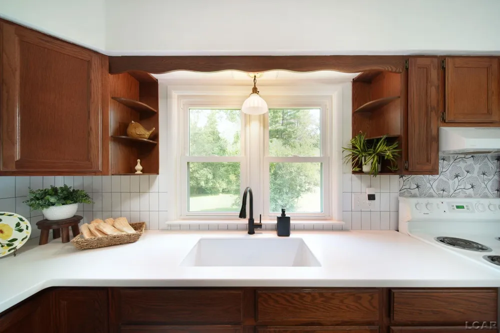 2787 Lenawee Hills Highway Adrian Township, MI 49221