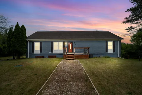 4240 E Commerce Road