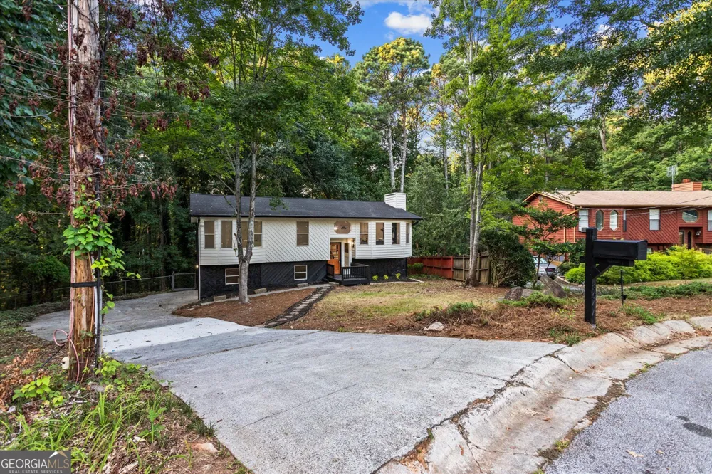 3044 Jami CT Snellville, GA 30039