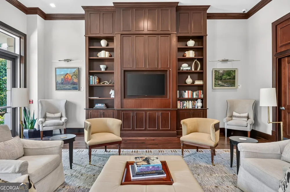 2795 Peachtree RD NE Atlanta, GA 30305