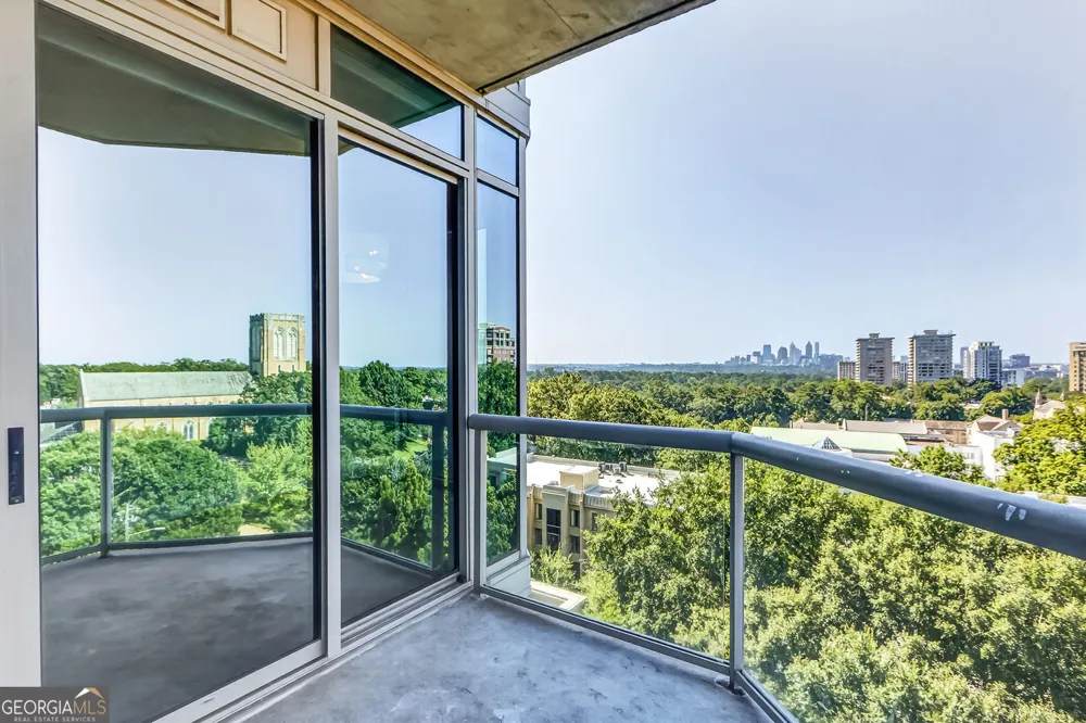 2795 Peachtree RD NE Atlanta, GA 30305