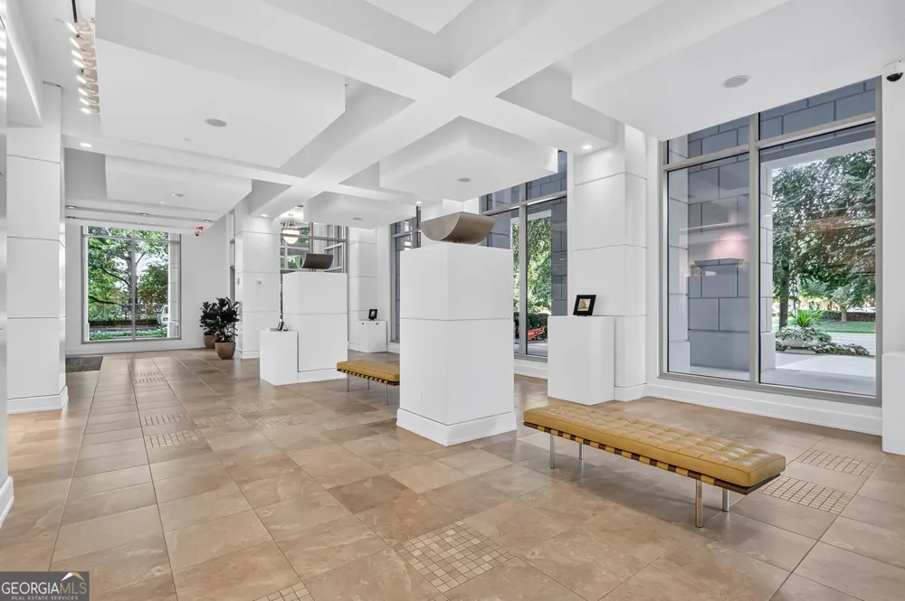 2795 Peachtree RD NE Atlanta, GA 30305