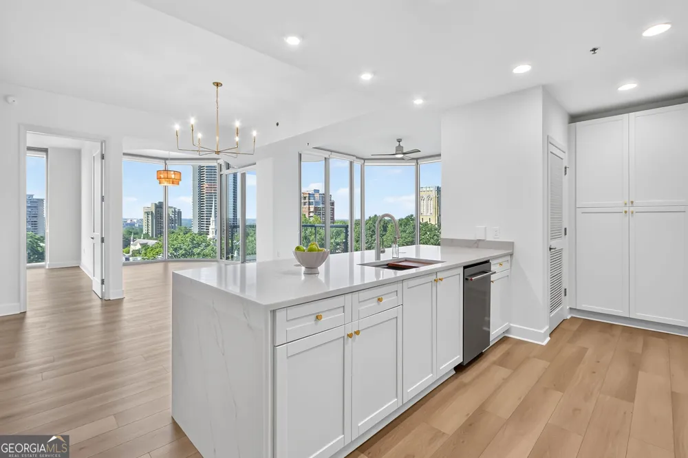 2795 Peachtree RD NE Atlanta, GA 30305