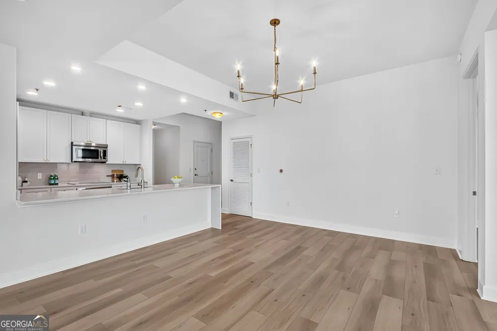 2795 Peachtree RD NE Atlanta, GA 30305