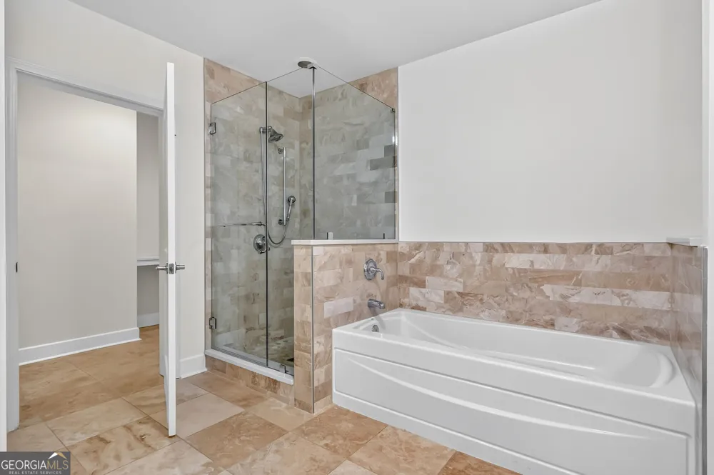 2795 Peachtree RD NE Atlanta, GA 30305