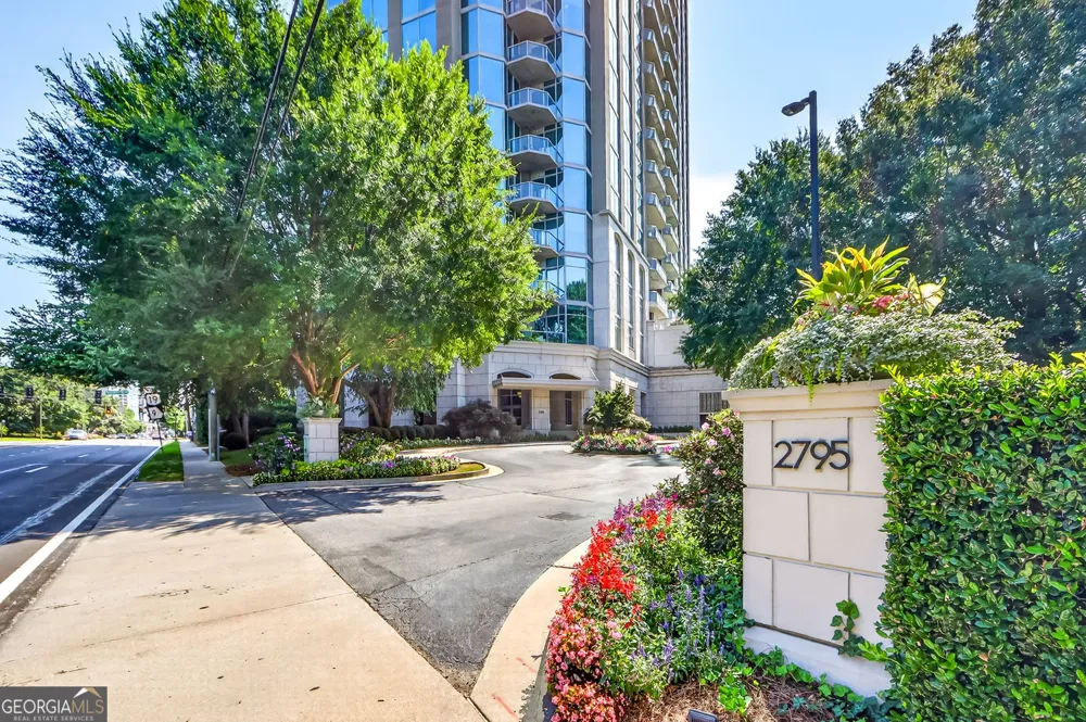 2795 Peachtree RD NE Atlanta, GA 30305