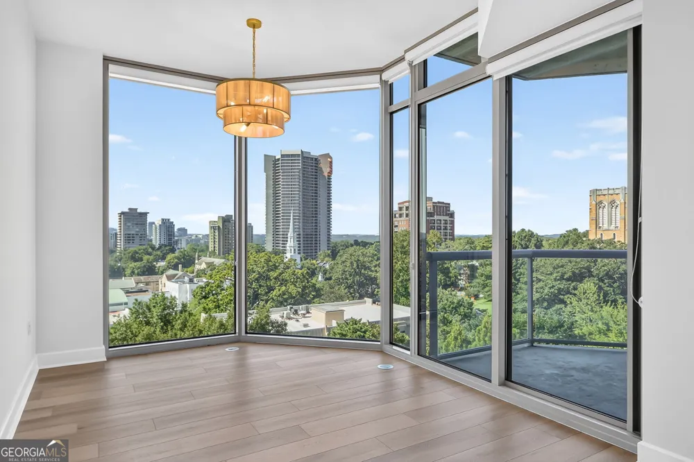 2795 Peachtree RD NE Atlanta, GA 30305