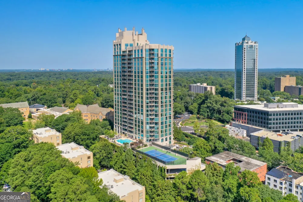 2795 Peachtree RD NE Atlanta, GA 30305