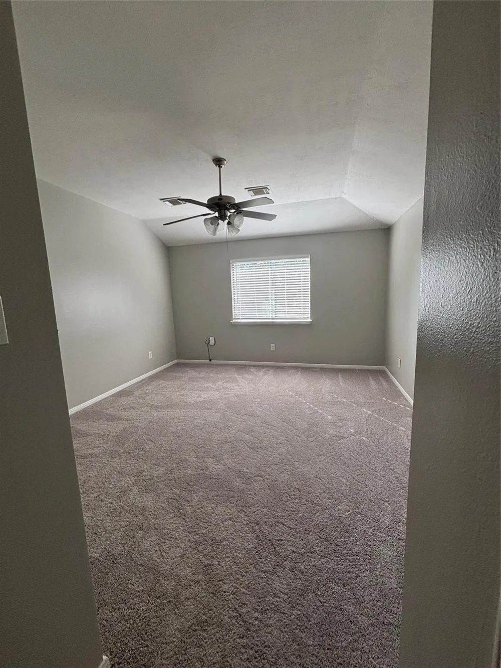 1702 Oak Ridge Drive Kemah, TX 77565