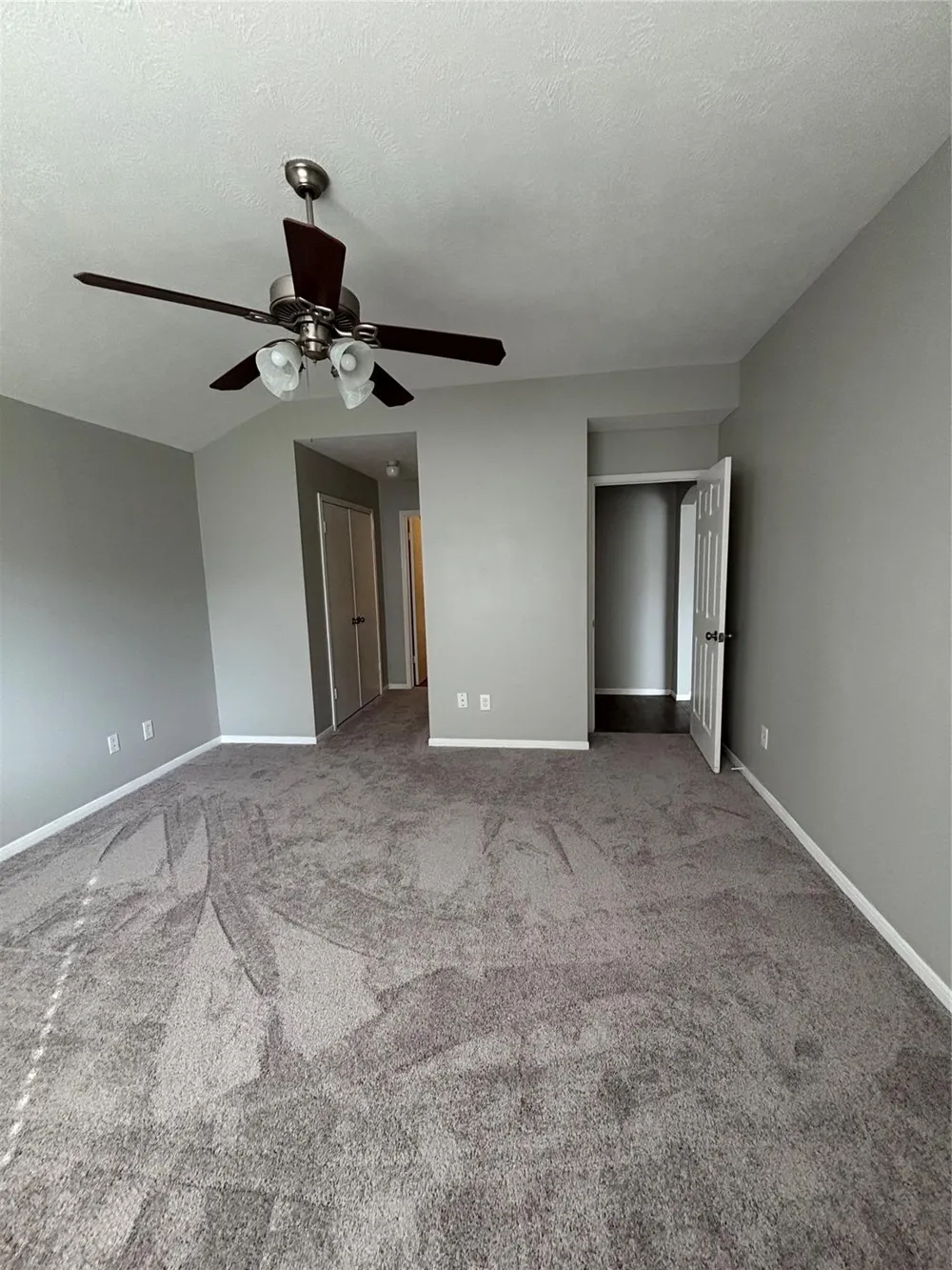 1702 Oak Ridge Drive Kemah, TX 77565