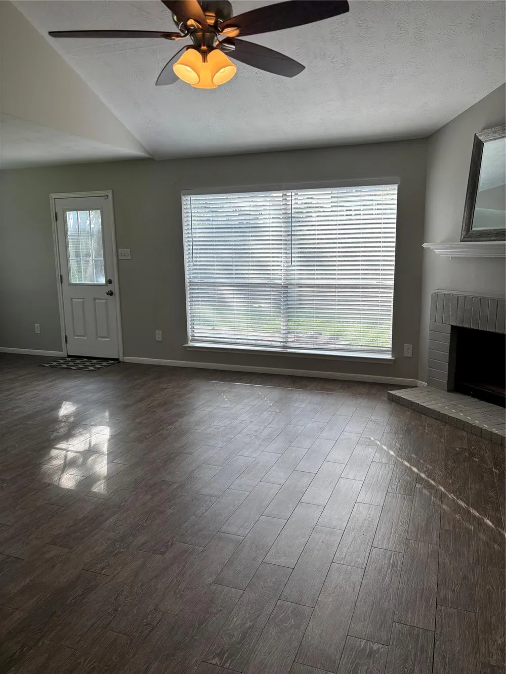1702 Oak Ridge Drive Kemah, TX 77565
