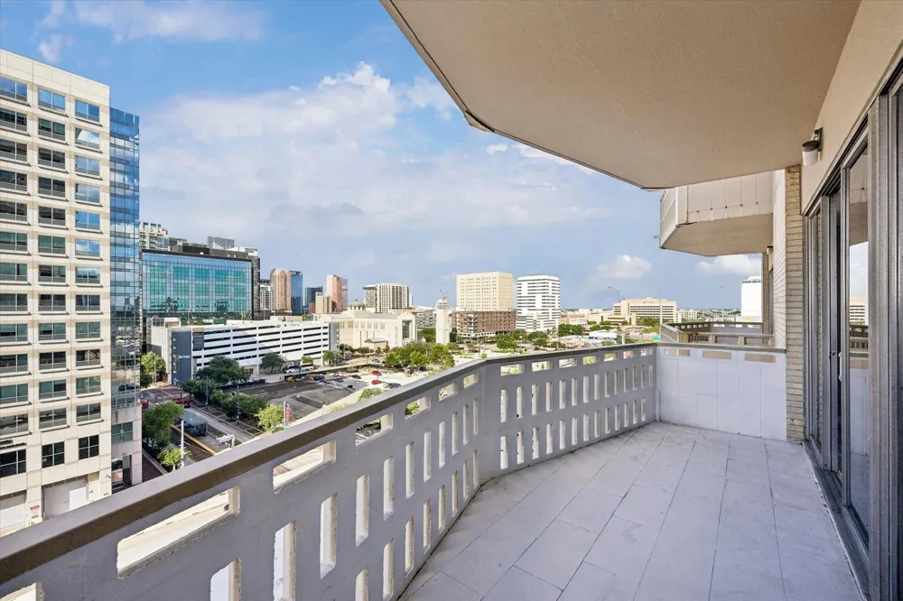 2016 Main Street #903 Houston, TX 77002