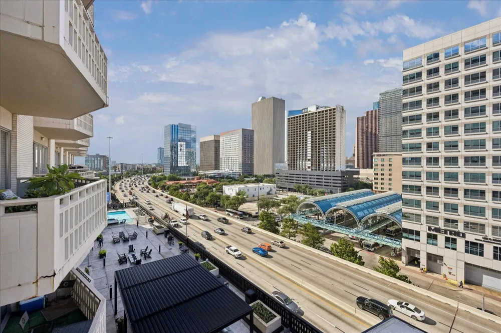 2016 Main Street #903 Houston, TX 77002