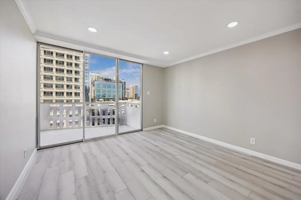 2016 Main Street #903 Houston, TX 77002