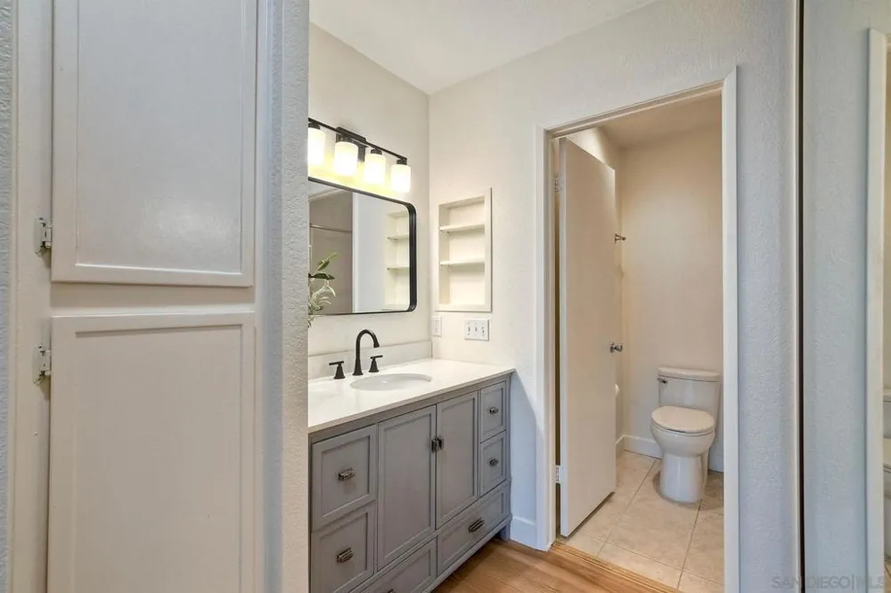 10910 Summerdale Way #340 San Diego, CA 92126