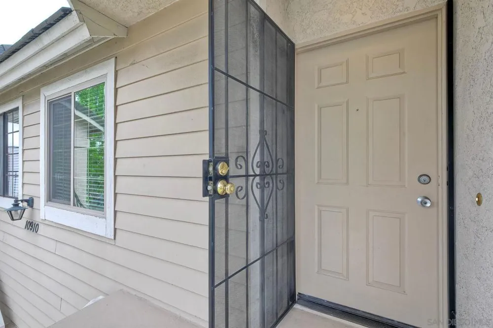 10910 Summerdale Way #340 San Diego, CA 92126