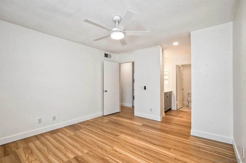 10910 Summerdale Way #340 San Diego, CA 92126