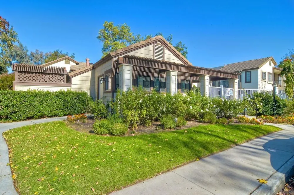 10910 Summerdale Way #340 San Diego, CA 92126